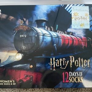 Harry Potter 12 Days of Socks Gift Set - UNUSED, never worn!